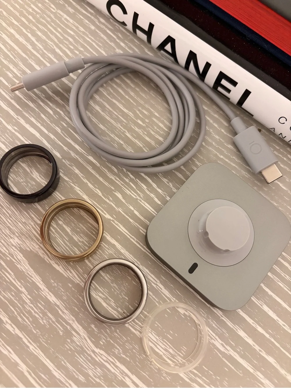 Oura Ring 4 Charger with Ring Covers - Compatible Wearable Accessory